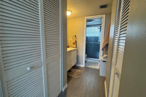 Copropriété à vendre à Davie, Floride: 1 chambre, 87.33 m2 № 2001488 - photo 17