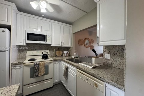 Copropriété à vendre à Davie, Floride: 1 chambre, 87.33 m2 № 2001488 - photo 10