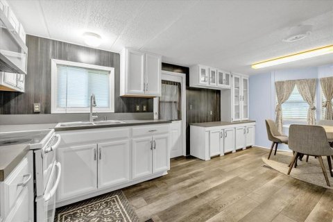 House in Arcadia, Florida 2 bedrooms, 86.86 sq.m. № 2211473 - photo 10