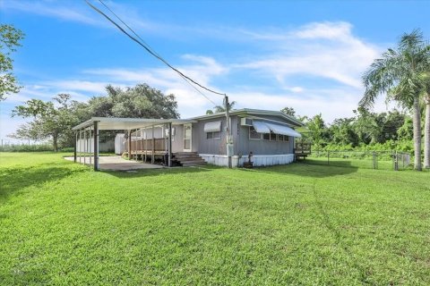 House in Arcadia, Florida 2 bedrooms, 86.86 sq.m. № 2211473 - photo 2
