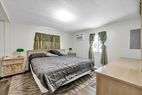 House in Arcadia, Florida 2 bedrooms, 86.86 sq.m. № 2211473 - photo 11