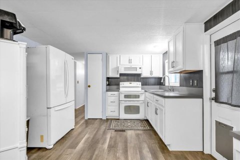 House in Arcadia, Florida 2 bedrooms, 86.86 sq.m. № 2211473 - photo 6
