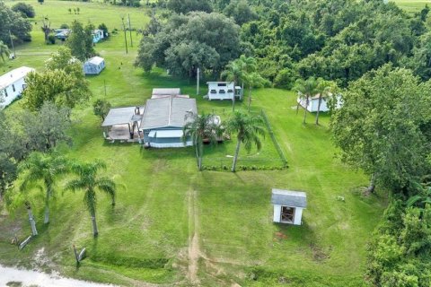 House in Arcadia, Florida 2 bedrooms, 86.86 sq.m. № 2211473