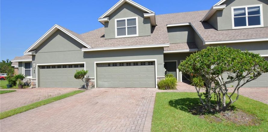 Adosado en Lakeland, Florida 4 dormitorios, 180.69 m2 № 2156236
