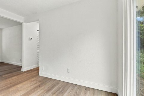 Villa ou maison à vendre à Lakeland, Floride: 3 chambres, 107.02 m2 № 2389241 - photo 15