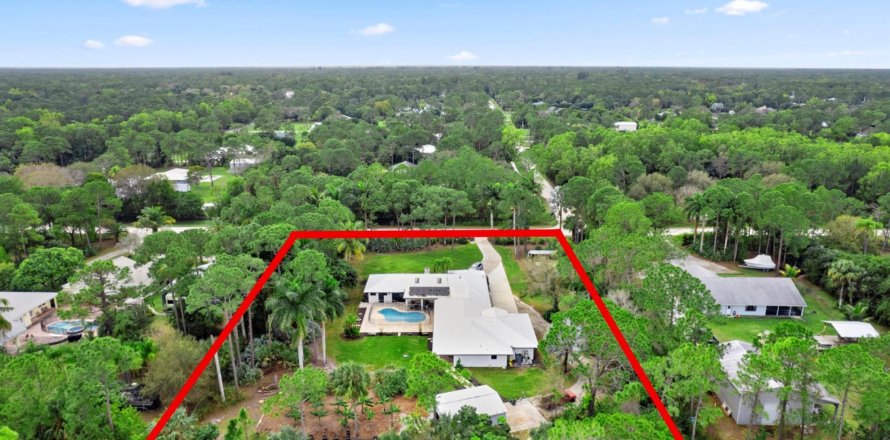 House in Jupiter, Florida 5 bedrooms, 339.74 sq.m. № 956821
