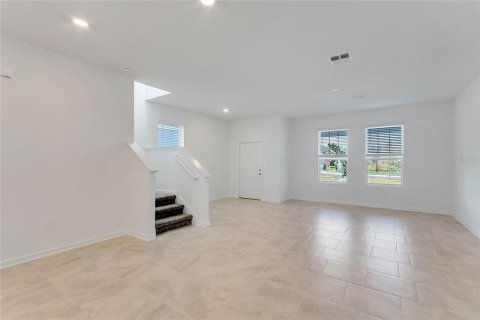 Casa en alquiler en Kissimmee, Florida, 4 dormitorios, 189.89 m2 № 1910430 - foto 3