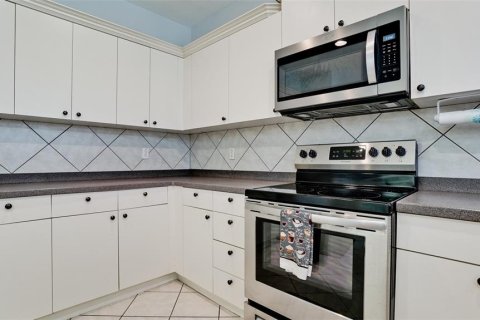House in Palmetto, Florida 2 bedrooms, 115.48 sq.m. № 2310733 - photo 17