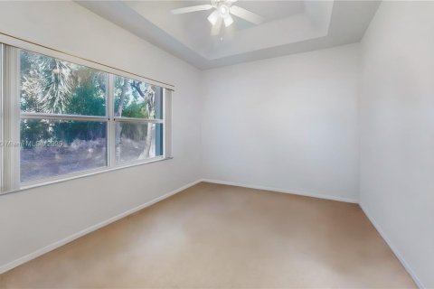 Casa en venta en Homestead, Florida, 3 dormitorios, 134.71 m2 № 1965826 - foto 17