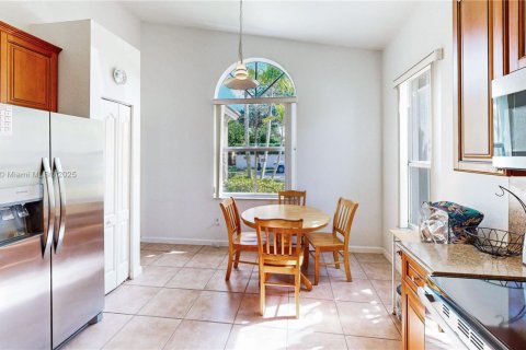 Casa en venta en Homestead, Florida, 3 dormitorios, 134.71 m2 № 1965826 - foto 13