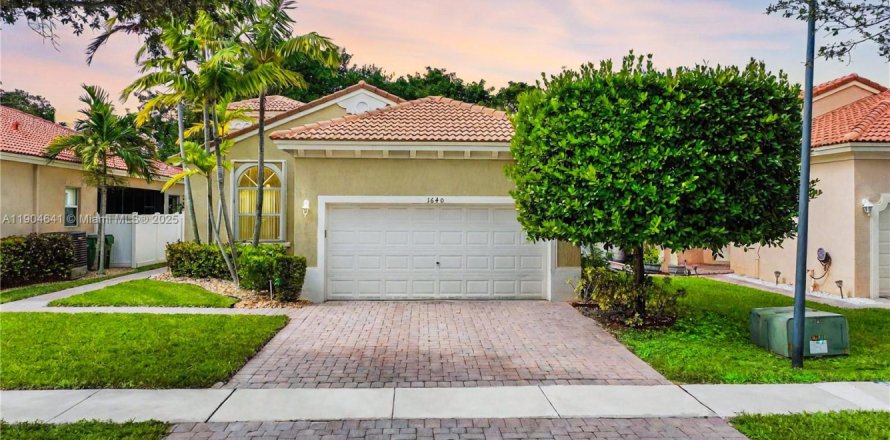 Casa en Homestead, Florida 3 dormitorios, 134.71 m2 № 1965826