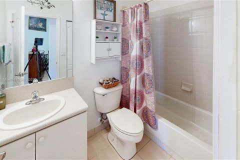 Casa en venta en Homestead, Florida, 3 dormitorios, 134.71 m2 № 1965826 - foto 24