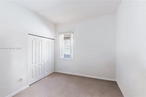 Casa en venta en Homestead, Florida, 3 dormitorios, 134.71 m2 № 1965826 - foto 23