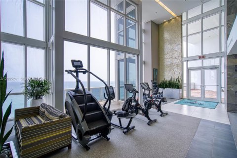 Condominio en venta en Sunny Isles Beach, Florida, 2 dormitorios, 153.2 m2 № 2170593 - foto 25