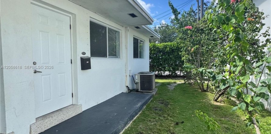 Villa ou maison à South Miami, Floride 2 chambres, 111.48 m2 № 2168172