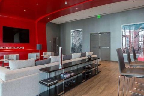Condominio en alquiler en Miami, Florida, 49.24 m2 № 1766803 - foto 14