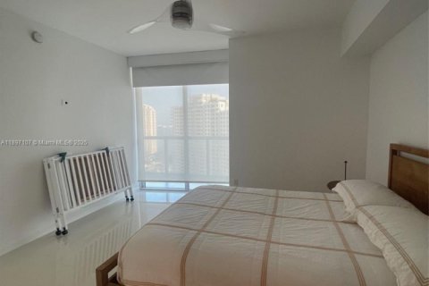 Снять в аренду кондоминиум в Майами, Флорида 2 спальни, 121.98м2, № 1952869 - фото 14