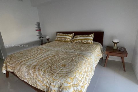 Снять в аренду кондоминиум в Майами, Флорида 2 спальни, 121.98м2, № 1952869 - фото 9