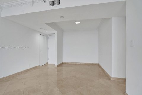 Condominio en venta en Aventura, Florida, 2 dormitorios, 125.42 m2 № 1953989 - foto 6