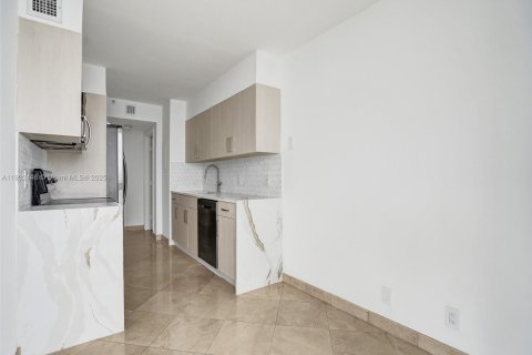 Condominio en venta en Aventura, Florida, 2 dormitorios, 125.42 m2 № 1953989 - foto 16