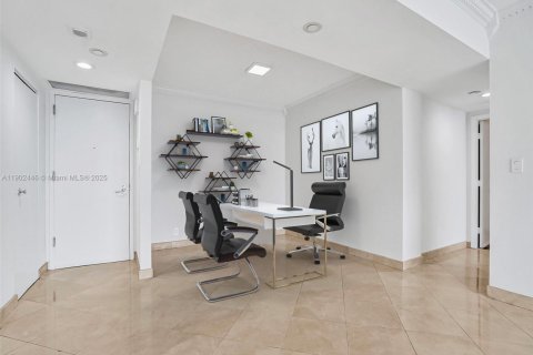 Condominio en venta en Aventura, Florida, 2 dormitorios, 125.42 m2 № 1953989 - foto 8