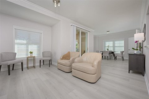 Copropriété à vendre à Sarasota, Floride: 2 chambres, 100.8 m2 № 2396738 - photo 2