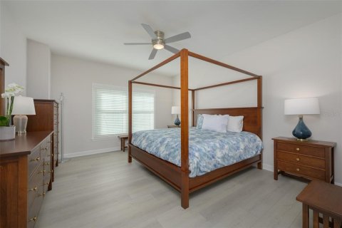 Copropriété à vendre à Sarasota, Floride: 2 chambres, 100.8 m2 № 2396738 - photo 19