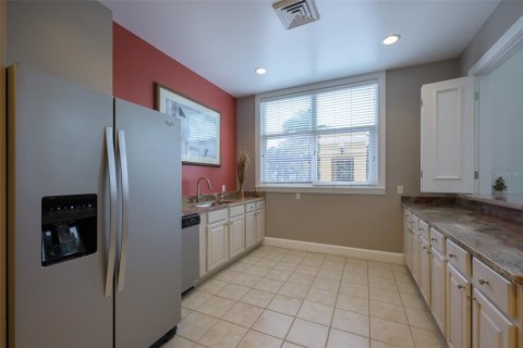 Copropriété à vendre à Sarasota, Floride: 2 chambres, 100.8 m2 № 2396738 - photo 29