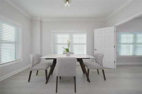 Copropriété à vendre à Sarasota, Floride: 2 chambres, 100.8 m2 № 2396738 - photo 10