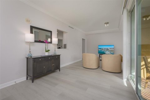 Copropriété à vendre à Sarasota, Floride: 2 chambres, 100.8 m2 № 2396738 - photo 12