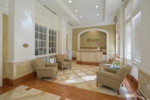 Copropriété à vendre à Sarasota, Floride: 2 chambres, 100.8 m2 № 2396738 - photo 24