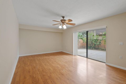 Touwnhouse à louer à Jupiter, Floride: 2 chambres, 110.37 m2 № 2439304 - photo 9
