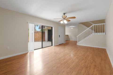 Touwnhouse à louer à Jupiter, Floride: 2 chambres, 110.37 m2 № 2439304 - photo 10