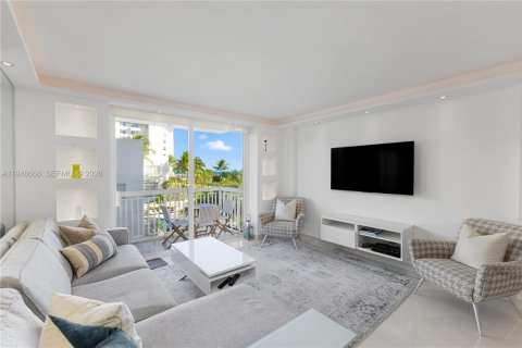 Condo in Miami Beach, Florida, 1 bedroom  № 2005006