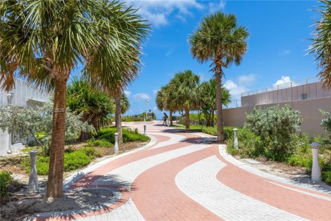 Купить кондоминиум в Майами-Бич, Флорида 1 спальня, 60.85м2, № 2005006 - фото 29