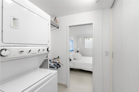 Купить кондоминиум в Майами-Бич, Флорида 1 спальня, 60.85м2, № 2005006 - фото 19