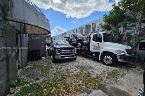 Propiedad comercial en venta en West Park, Florida № 2008760 - foto 7