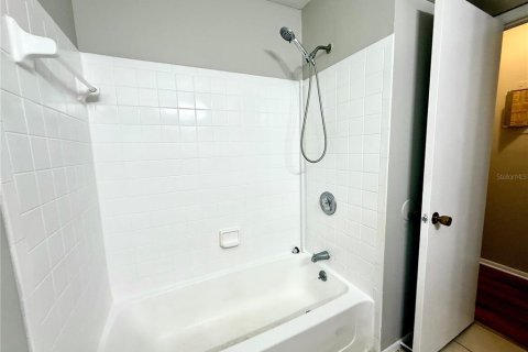 Adosado en alquiler en Casselberry, Florida, 2 dormitorios, 104.61 m2 № 2116397 - foto 3