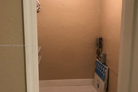 Copropriété à vendre à Miami, Floride: 1 chambre, 50.17 m2 № 1998442 - photo 6