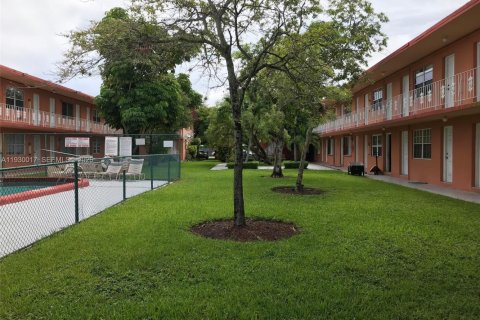 Copropriété à vendre à Miami, Floride: 1 chambre, 50.17 m2 № 1998442 - photo 14