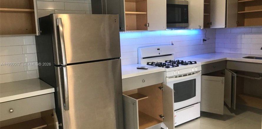 Condo à Miami, Floride, 1 chambre № 1998442