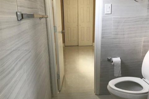 Copropriété à vendre à Miami, Floride: 1 chambre, 50.17 m2 № 1998442 - photo 24