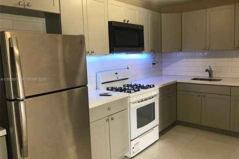 Copropriété à vendre à Miami, Floride: 1 chambre, 50.17 m2 № 1998442 - photo 3