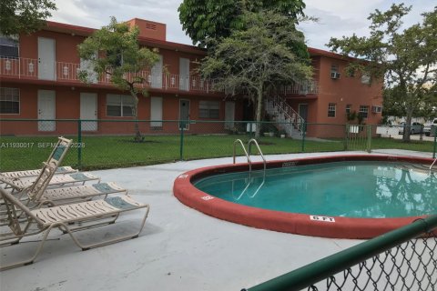 Copropriété à vendre à Miami, Floride: 1 chambre, 50.17 m2 № 1998442 - photo 12