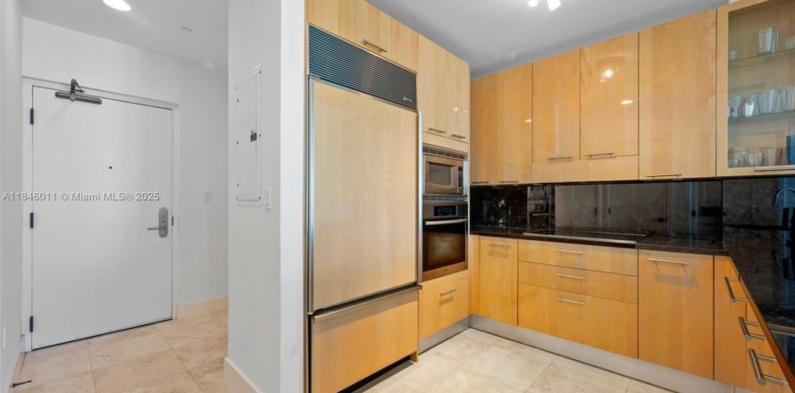 Condominio en Miami Beach, Florida, 1 dormitorio  № 1846234