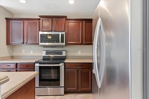 Townhouse in Oviedo, Florida 3 bedrooms, 173.91 sq.m. № 2406278 - photo 9