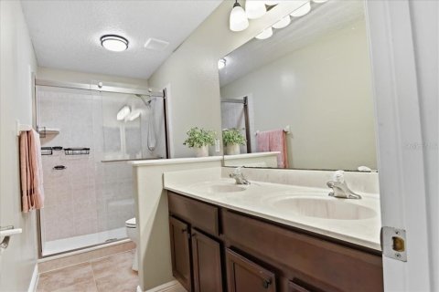 Townhouse in Oviedo, Florida 3 bedrooms, 173.91 sq.m. № 2406278 - photo 16