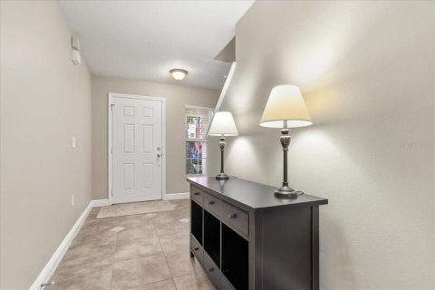 Townhouse in Oviedo, Florida 3 bedrooms, 173.91 sq.m. № 2406278 - photo 3