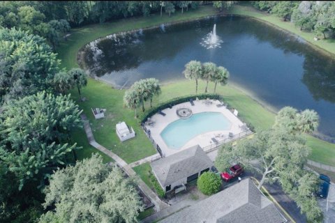 Townhouse in Oviedo, Florida 3 bedrooms, 173.91 sq.m. № 2406278 - photo 25