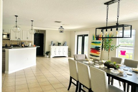 House in Kissimmee, Florida 3 bedrooms, 237.83 sq.m. № 1816081 - photo 8